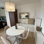 Cosy Pour 4, A Deux Pas De La Mer! Le Grau-du-Roi